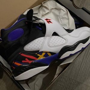 5.5Y boys Jordan Retro BG